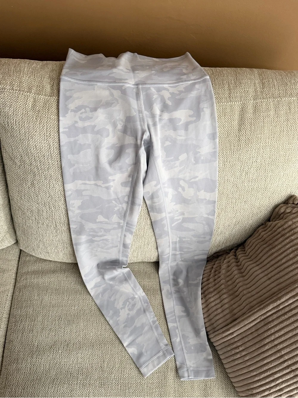 Lululemon women White Camo Active Leggings